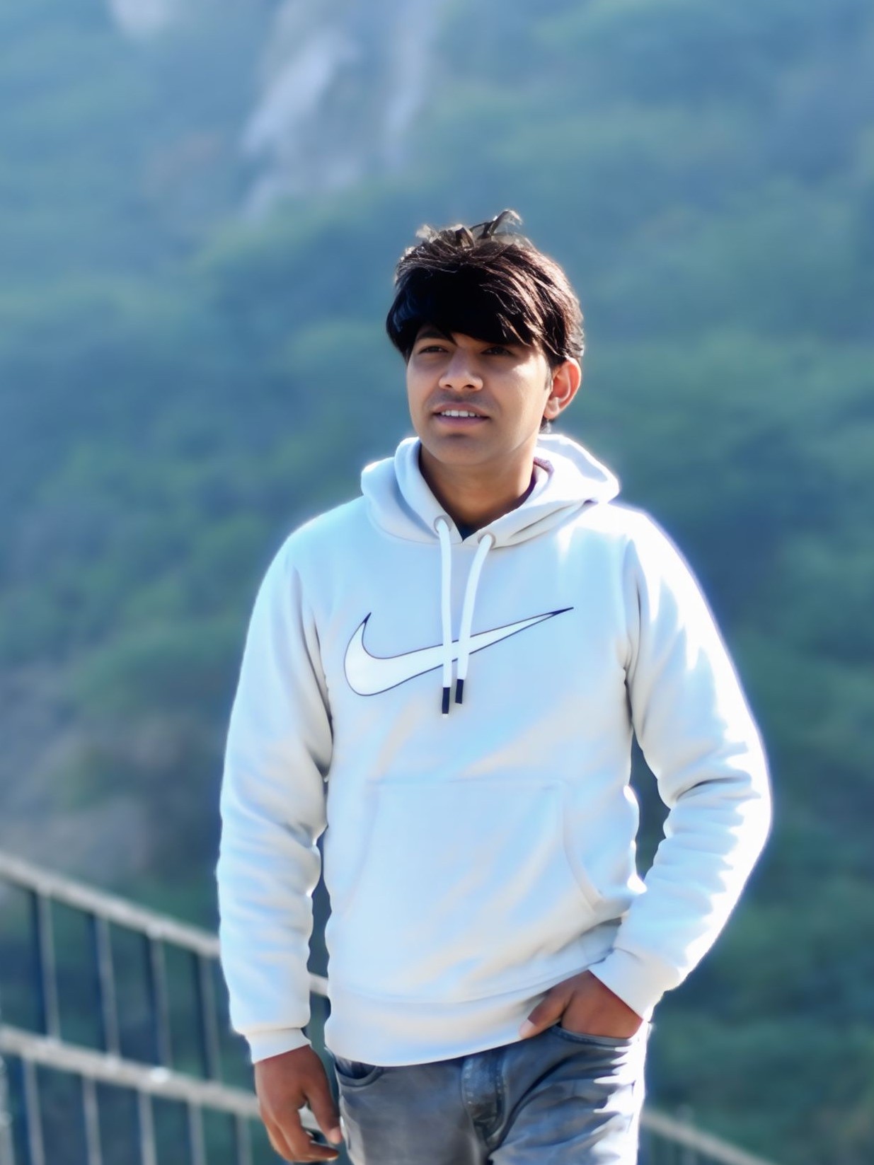 Sonu (Akshay)